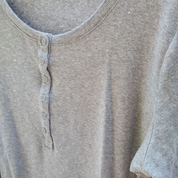 ANA top  - Picture 3 of 3